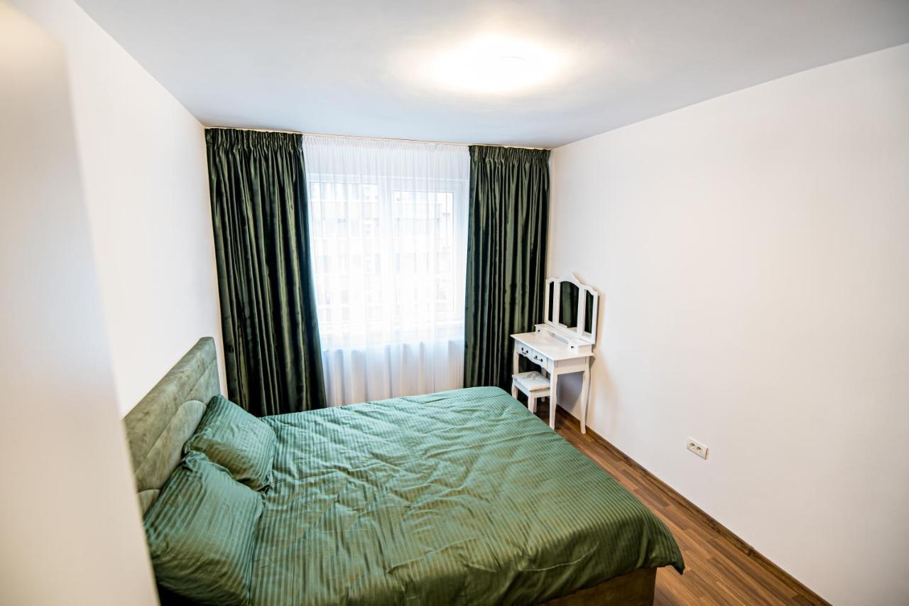 Apartament 3 Camere Royal Μπρασόβ Εξωτερικό φωτογραφία